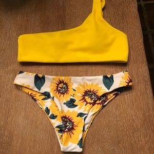 Small two piece swim suit